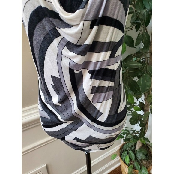 Michael Kors Women's Multicolor Rayon V-Neck Sleeveless Casual Top Blouse Small - Picture 3 of 12